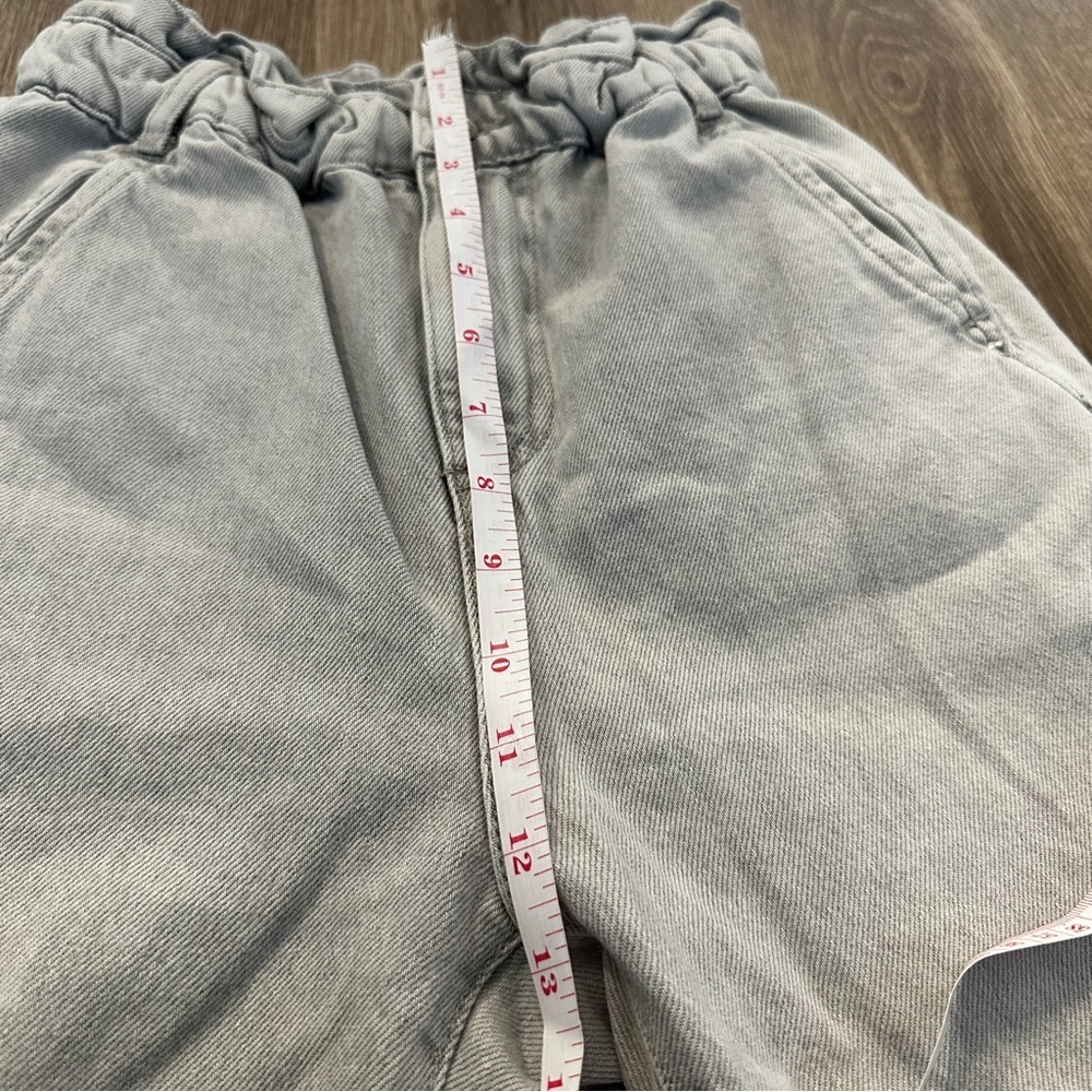Zara Women's Light Gray Cropped Jeans | Paper Bag Stylr | High rise - Picture 6 of 9